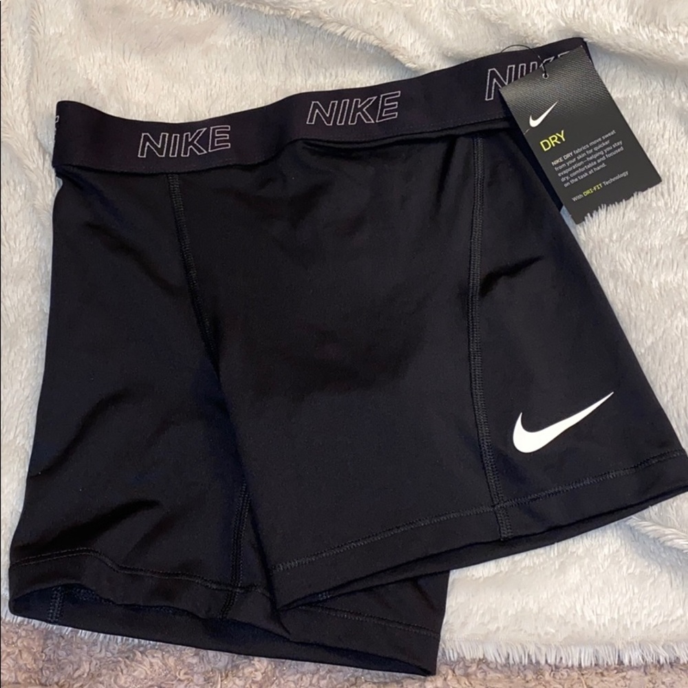 NWT Nike Dry Shorts✔️